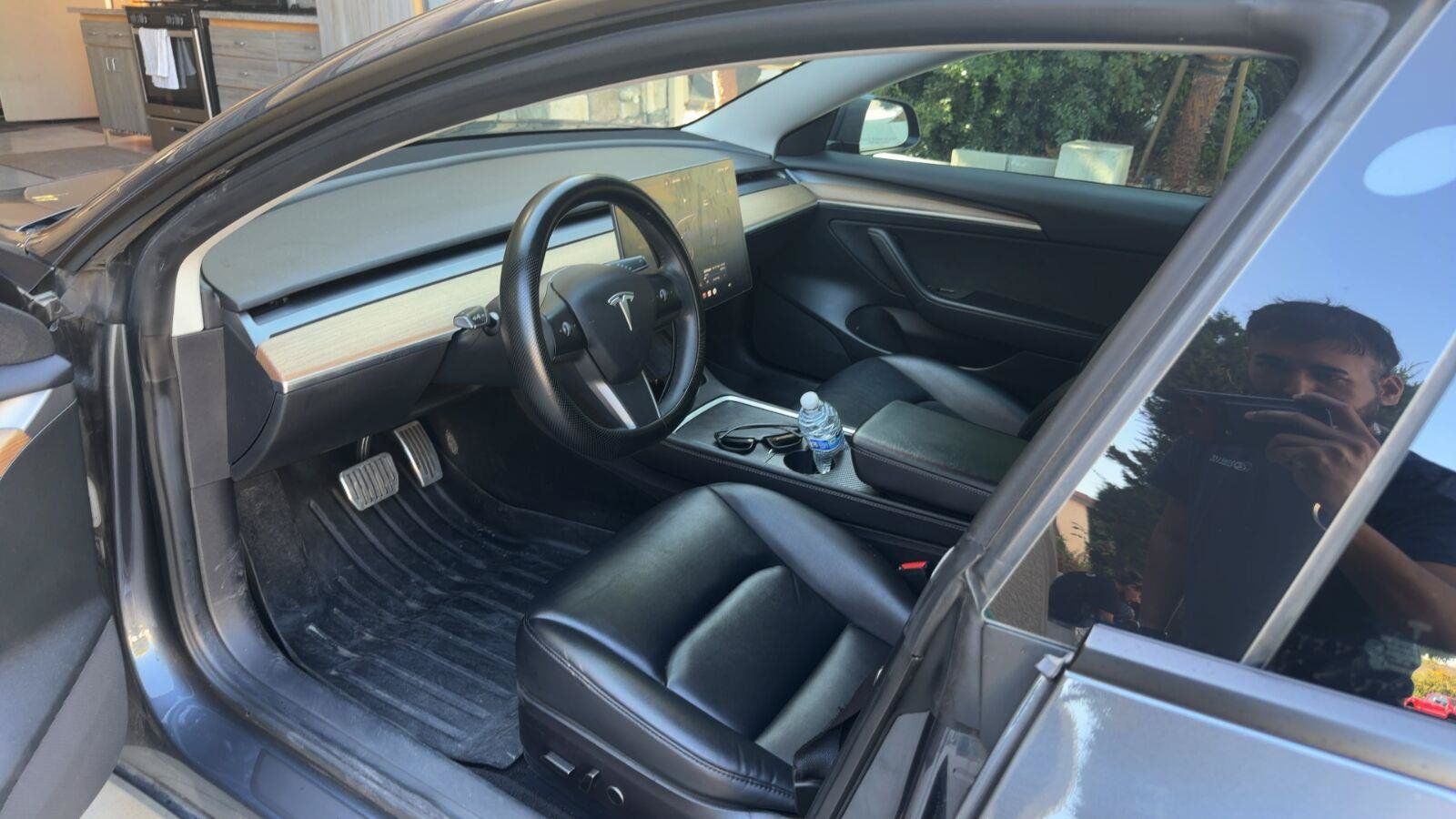 Used 2022 Tesla Model 3 Long Range AWD/4WD image 5