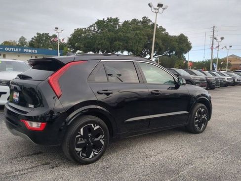 Used 2023 Kia Niro Wind w/ Wind Preserve Package image 4