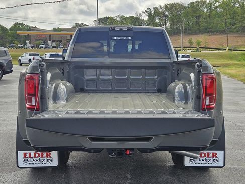New 2026 RAM 3500 Laramie AWD/4WD image 17