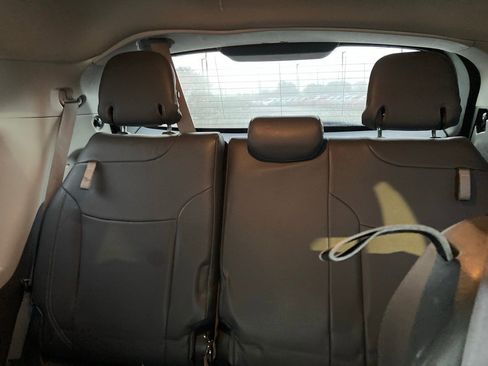 Used 2021 Toyota Sienna LE image 12