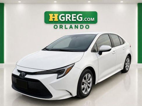 Used 2024 Toyota Corolla LE FWD image 4