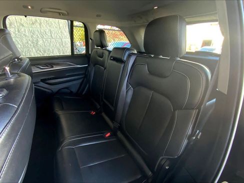 Used 2023 Jeep Grand Cherokee Limited w/ Luxury Tech Group II image 20