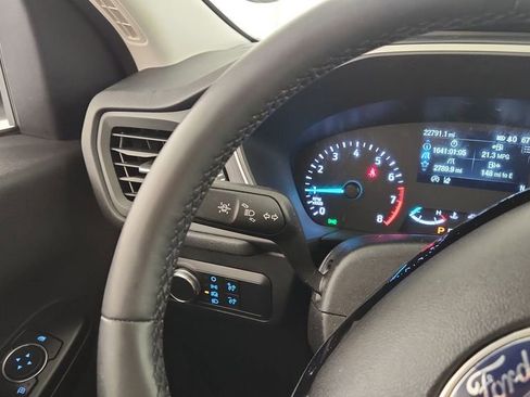 Used 2022 Ford Escape SE w/ Cold Weather Package AWD/4WD image 18