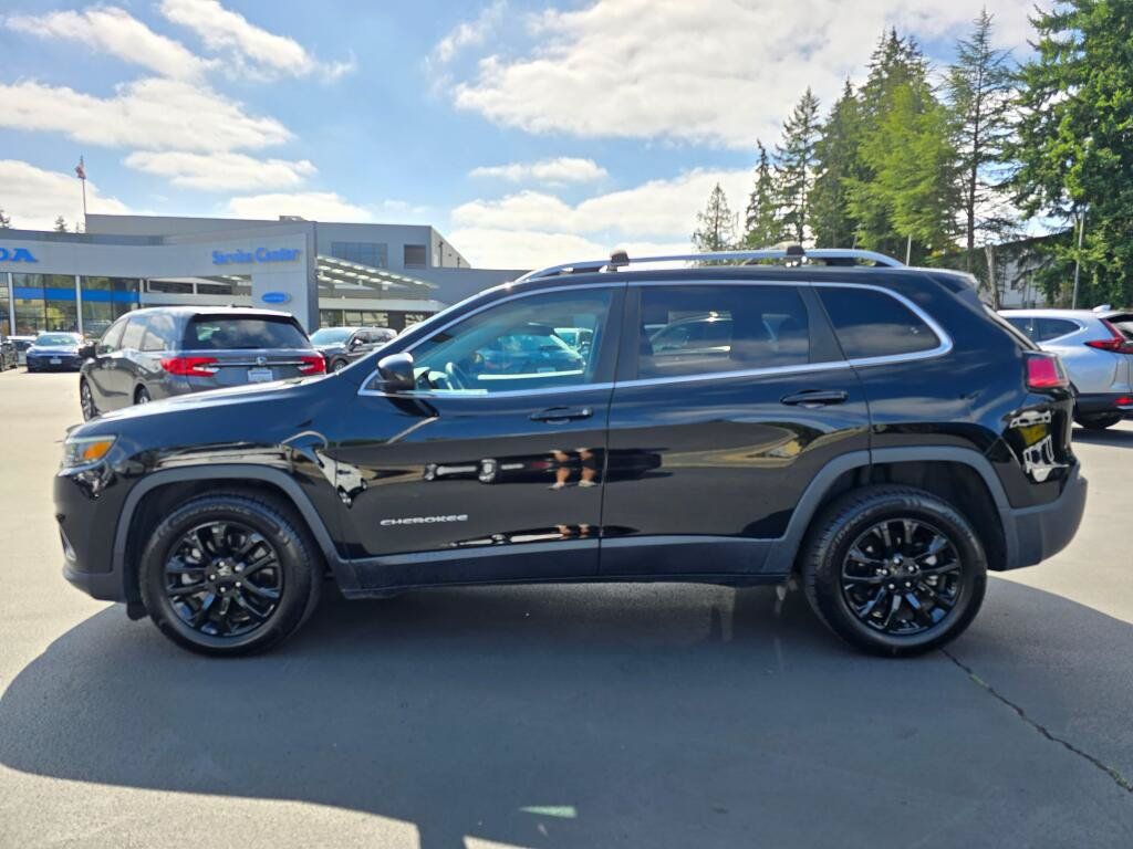 Used 2019 Jeep Cherokee Latitude w/ Cold Weather Group FWD image 16