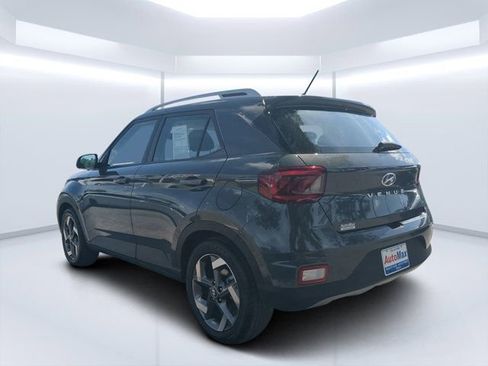 Used 2025 Hyundai Venue SEL FWD image 5