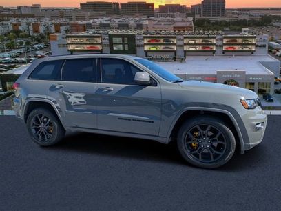 Used 2020 Jeep Grand Cherokee Altitude
