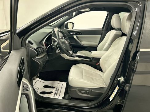 Used 2023 Mitsubishi Eclipse Cross SEL image 9