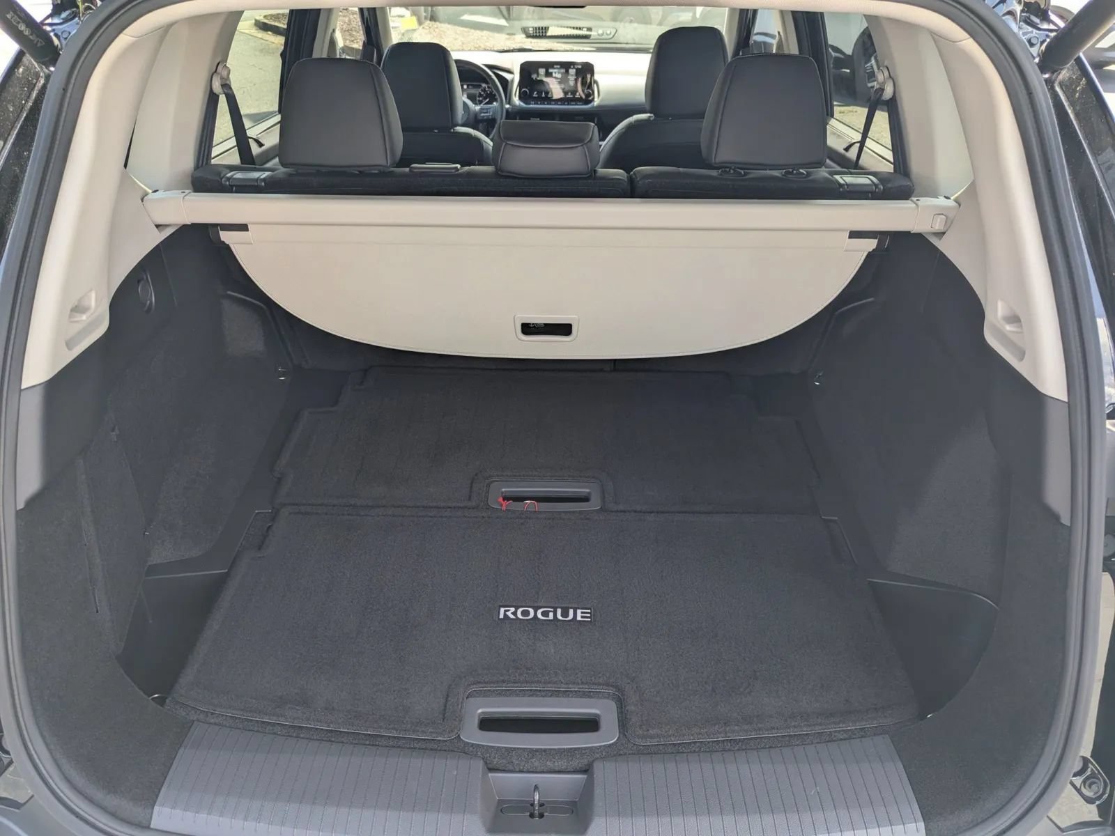 Certified 2023 Nissan Rogue SL w/ SL Premium Package FWD image 16