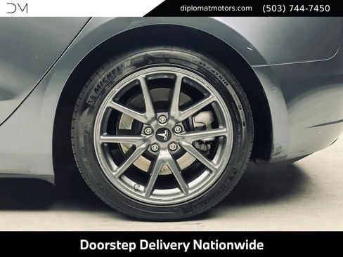 Used 2018 Tesla Model 3 Long Range RWD image 36