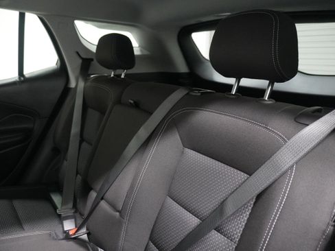 Used 2023 GMC Terrain SLE image 12