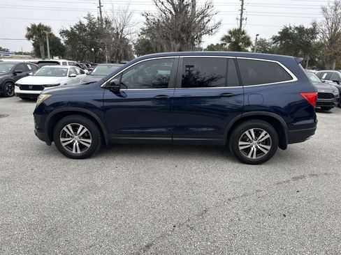 Used 2017 Honda Pilot EX image 3