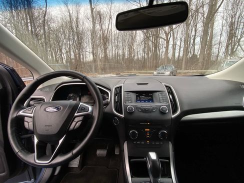 Used 2018 Ford Edge SEL image 22