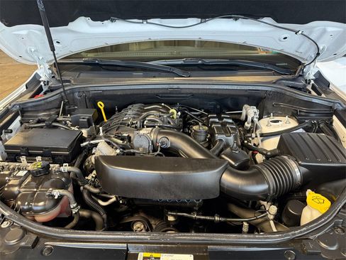 Used 2020 Jeep Grand Cherokee Limited image 27