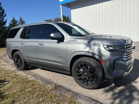 Used 2024 Chevrolet Tahoe High Country AWD/4WD image 3