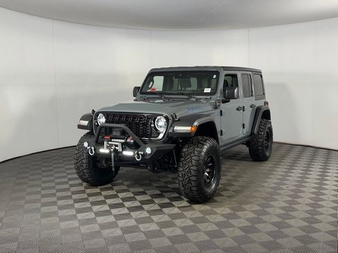 Used 2025 Jeep Wrangler Willys 4xe image 10