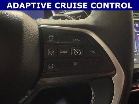 Used 2023 Jeep Grand Cherokee Laredo w/ Luxury Tech Group I image 18