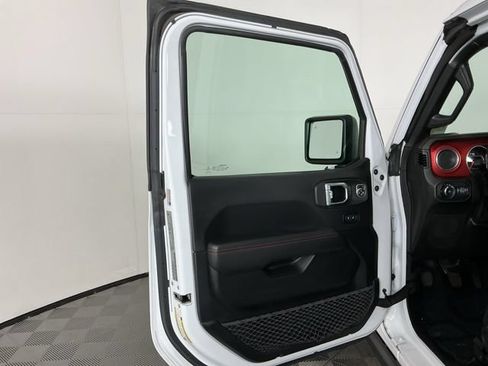Used 2021 Jeep Wrangler Rubicon AWD/4WD image 13