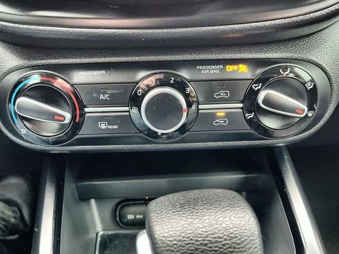 Used 2020 Kia Soul LX image 18