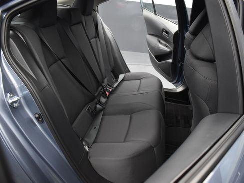 Used 2025 Toyota Corolla LE image 28