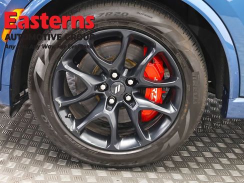Used 2024 Dodge Durango R/T w/ Tow 'N Go Package AWD/4WD image 32