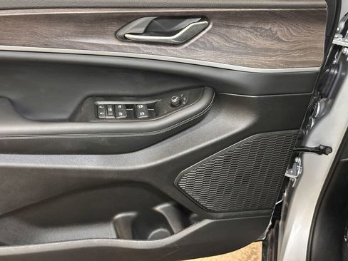 New 2026 Jeep Grand Cherokee Laredo image 18