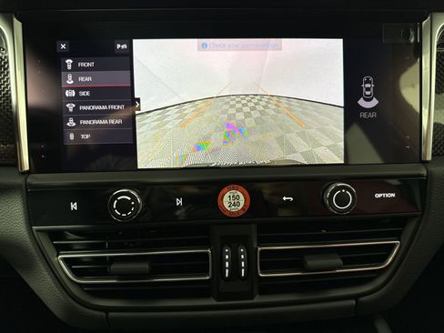 Certified 2025 Porsche Macan Turbo image 20