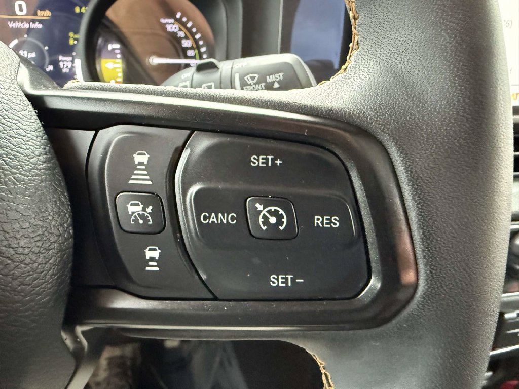 Used 2024 Jeep Wrangler Unlimited w/ Convenience Group AWD/4WD image 23