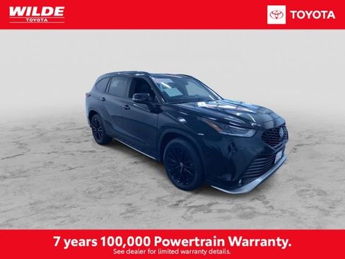Certified 2025 Toyota Highlander XSE AWD/4WD image 3