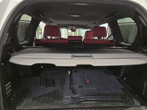 Used 2023 Lexus GX 460 Premium w/ Premium Plus Package image 24