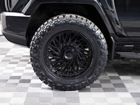 Used 2025 GMC Hummer EV 2X AWD/4WD image 37