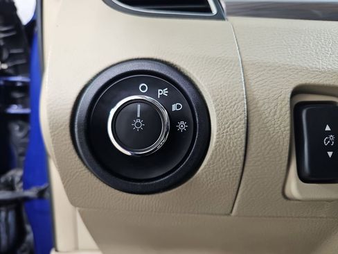 Used 2013 Ford Taurus SEL image 29