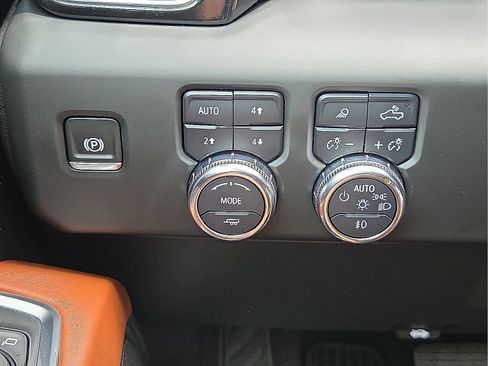 Used 2024 GMC Sierra 1500 Denali Ultimate AWD/4WD image 22