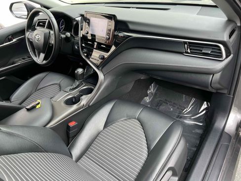 Used 2021 Toyota Camry SE w/ Convenience Package image 51