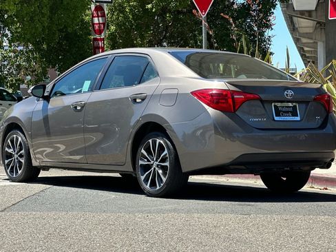 Used 2019 Toyota Corolla SE FWD image 3
