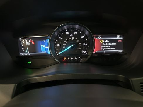 Used 2016 Ford Explorer Limited image 14