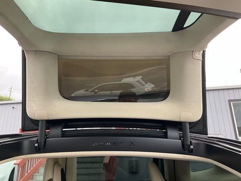 Used 2017 Tesla Model X 75D image 31