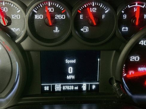 Used 2020 Chevrolet Silverado 1500 Custom w/ Custom Value Package AWD/4WD image 15