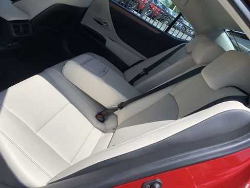 Used 2025 Lexus ES 350 w/ Premium Package FWD image 10