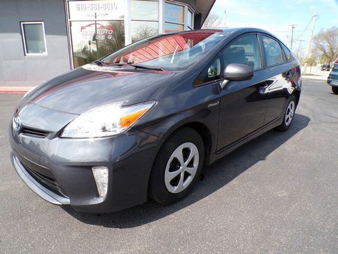 Used 2013 Toyota Prius Three image 6