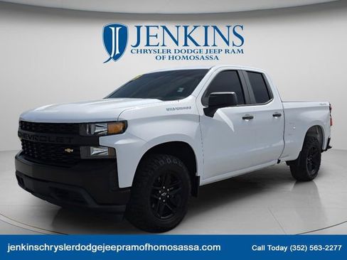 Used 2019 Chevrolet Silverado 1500 W/T w/ Trailering Package AWD/4WD image 9