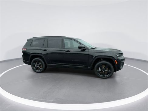 New 2026 Jeep Grand Cherokee L Limited image 9