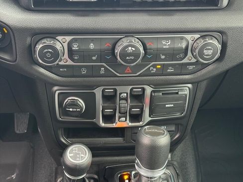 New 2026 Jeep Gladiator Sport image 13