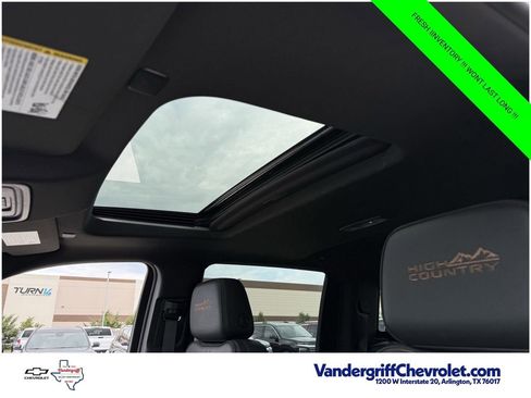 Used 2024 Chevrolet Silverado 2500 High Country w/ High Country Premium Package AWD/4WD image 24