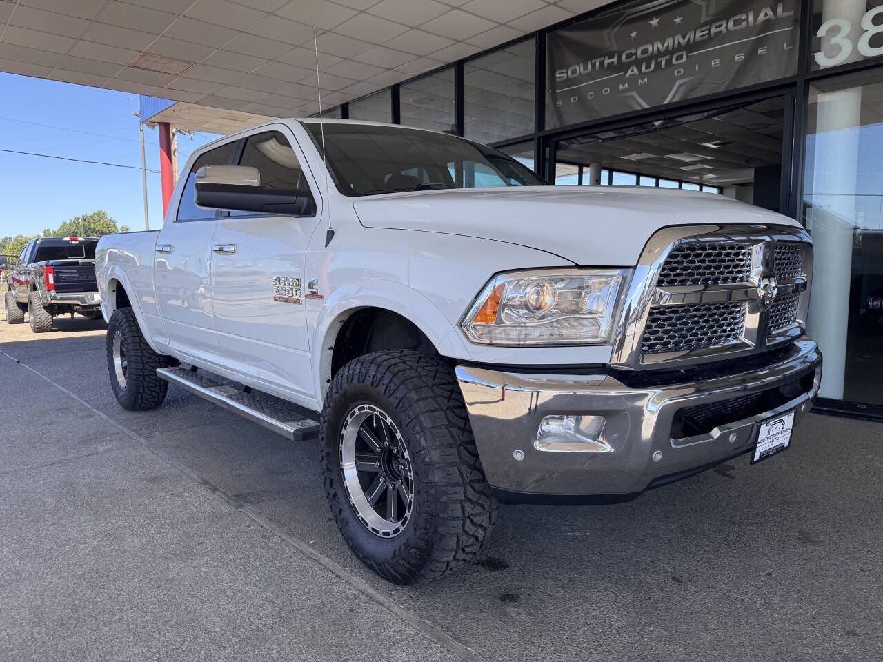 Used 2017 RAM 2500 Laramie AWD/4WD image 4