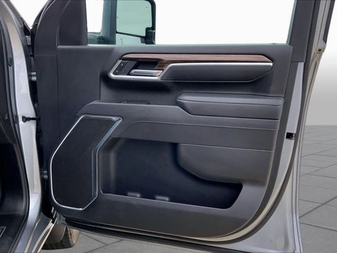 Used 2025 Chevrolet Silverado 2500 LT w/ Safety Package AWD/4WD image 22