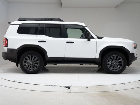 Used 2025 Toyota Land Cruiser AWD/4WD image 32