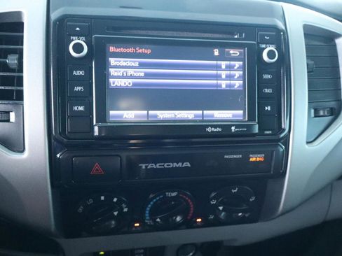 Used 2015 Toyota Tacoma PreRunner w/ TRD Off-Road Package RWD image 23