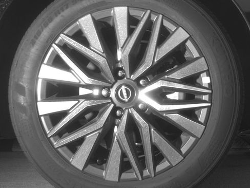 Used 2025 Nissan Altima 2.5 SV image 13