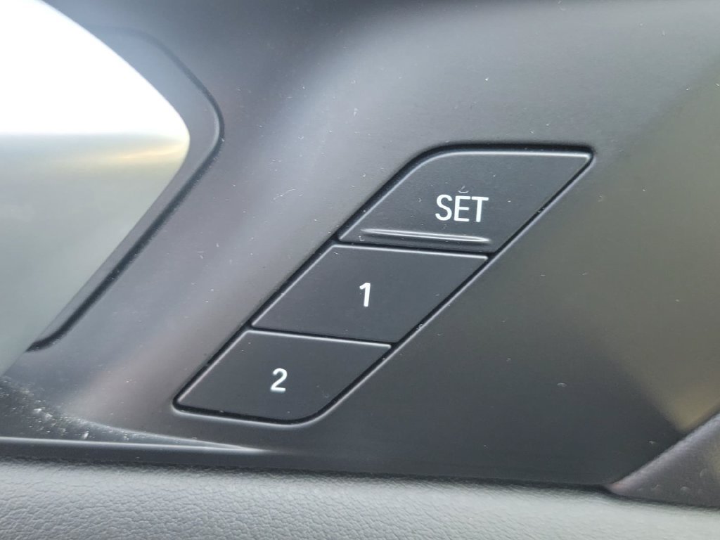 Used 2024 BMW X5 xDrive40i w/ Parking Assistance Package AWD/4WD image 32