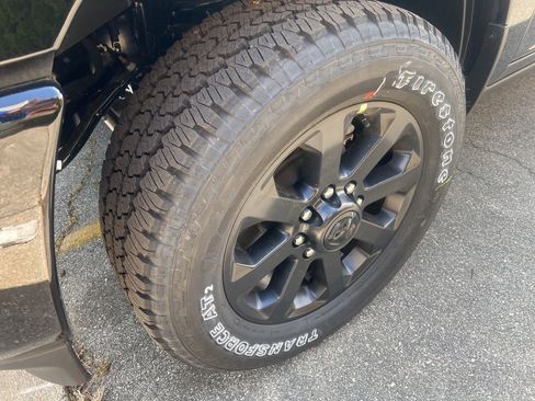New 2026 RAM 2500 Laramie AWD/4WD image 11